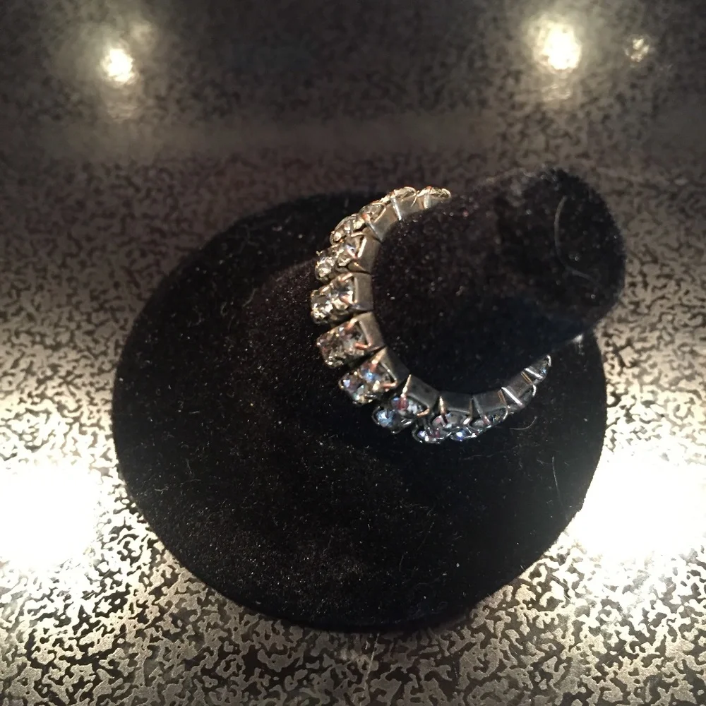 Stretch fashion ring
